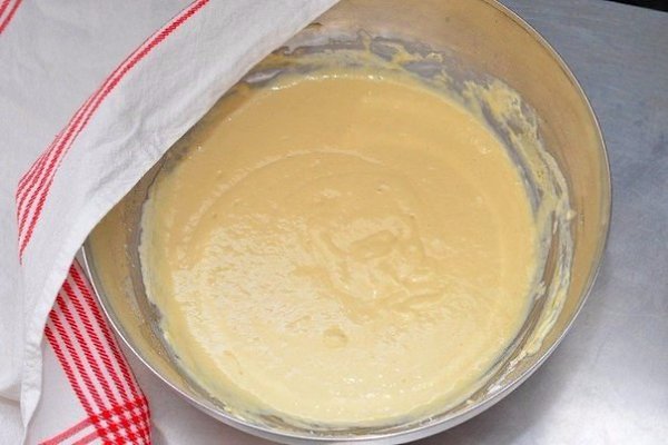Дрожжевые оладьи с яблоками.Ингредиенты:Молоко 500 мл;Мука пшеничная 500 г;Сухие дрожжи 3+1/2 ... - 4