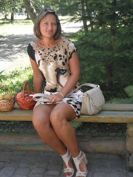 Незамужние женщины. Женщины за 35. Она ищет его легкие отношения питер. Фото пользователя женщин. Он ищет его в москве.