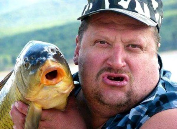 А я с мужем на рыбалку еду!/.. - О, ты рыбачишь??? - Поначалу рыбачила... Потом втянулась,... пью ...