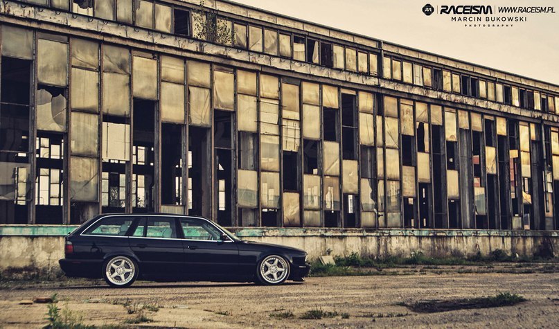 BMW 5-Series Touring. - 3