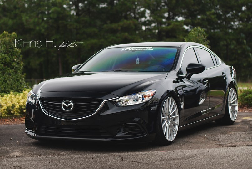 Mazda 6.