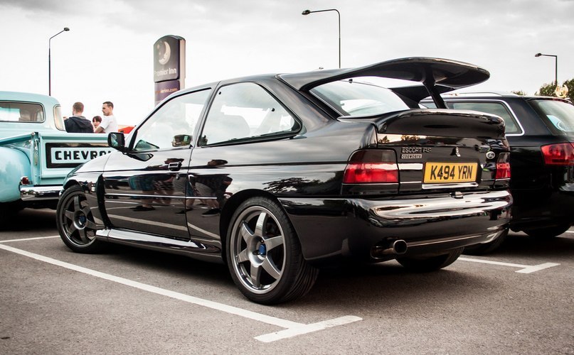 Ford Escort RS Cosworth.