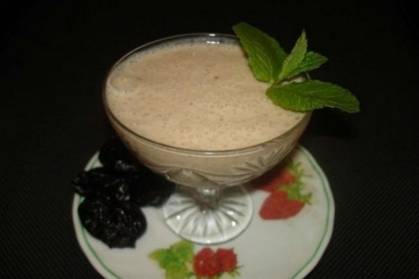 Очень полезный и вкусный коктейль. Улучшает пищеварение. Энергетическая ценность на 100 г - 81,6 ...