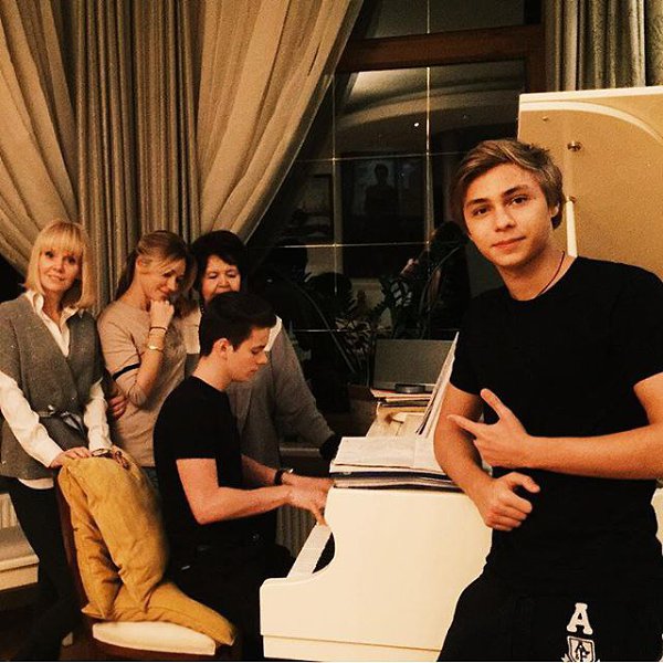 Прекрасный вечер в гостях у наших любимых Маликовых. @innamalikova @d_malikov @arseniy_shulgin ...