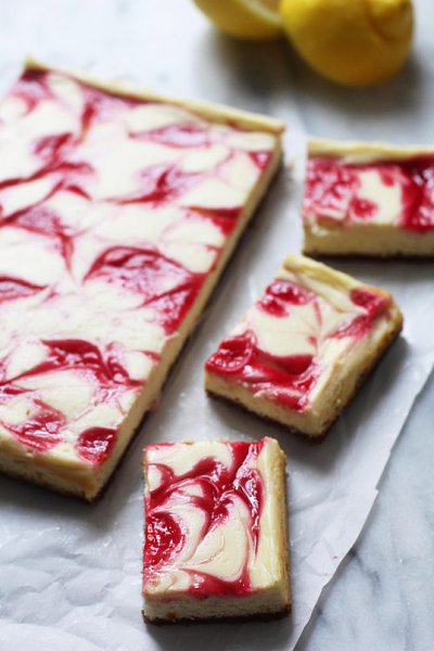 Cheesecake bars.Вам понадобится: творожный сыр (кремчиз) 400 гр.яйца 2 шт.сахарная пудра 50 ... - 4