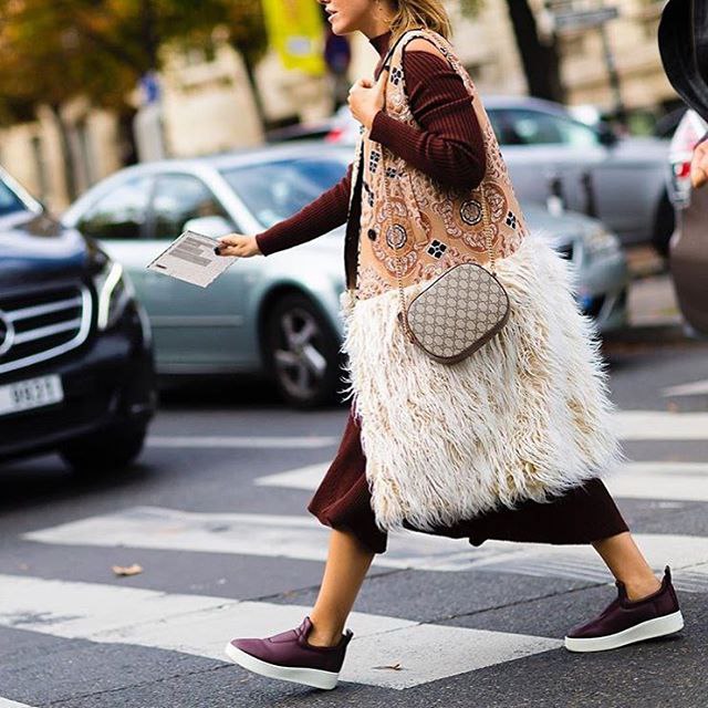 #lategram #PFW Between shows -wearing @driesvannoten coat #Celine sneakers and dress and @gucci ...