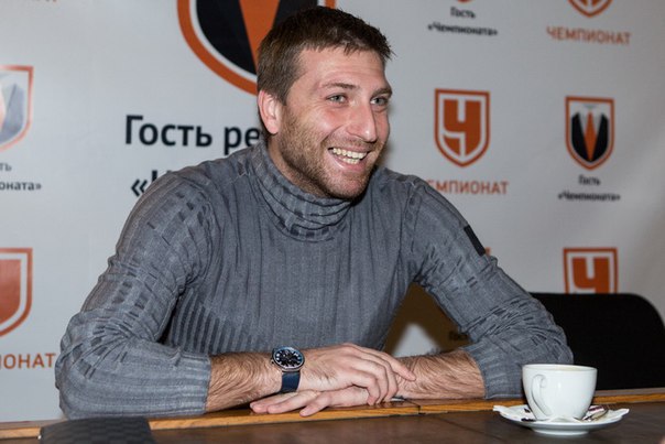 Вратарь «Уфы» Давид Юрченко: #Фримпонг - настоящий шоумен. «Человек любит прогуливаться босиком, ...