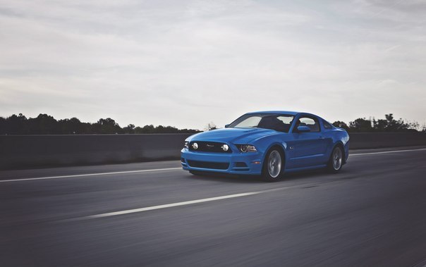 Ford Mustang - 8