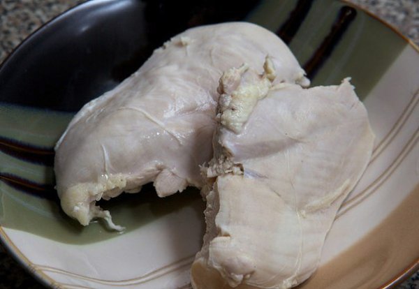 САЛАТ ИЗ СВЕЖЕЙ КАПУСТЫ С КУРИЦЕЙ.ИНГРЕДИЕНТЫ: Филе куриных грудок, отварное — 500 г Белокочанная ... - 2