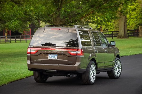 Lincoln Navigator - 2