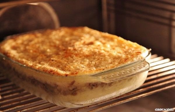 Картофельная запеканка с мясом.Ингредиенты:Картофель — 1,3 кгФарш говяжий — 500 гЛук репчатый — 2 ... - 10