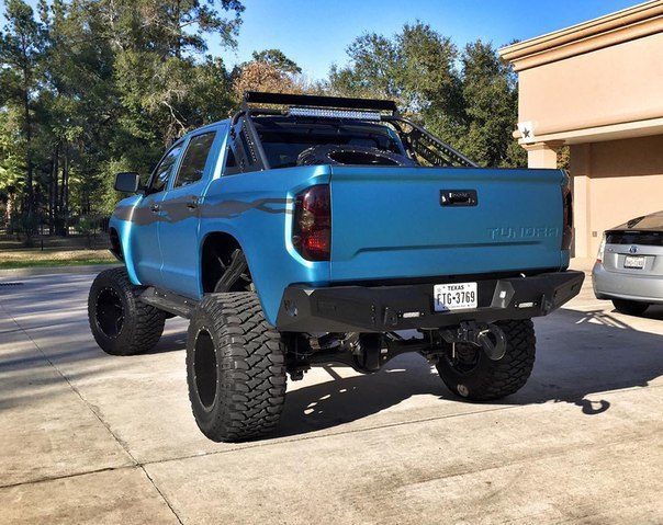 Toyota TUNDRA 4x4  KEG Media. - 3