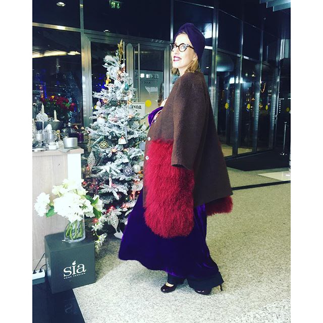 My last days of this year in Moscow-choosing presents! @yuliya_magdych dress and @fridlandfashion ...