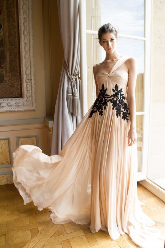 Zuhair Murad Couture.