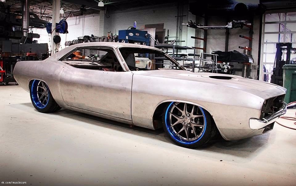Plymouth 'Cuda on VX3C Wheels