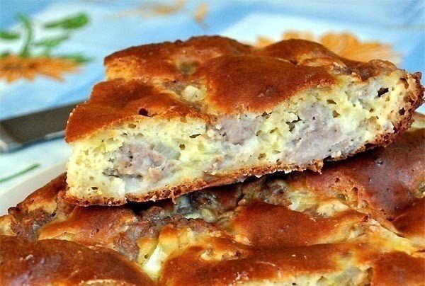 Пирог с мясом «Легче не бывает». Ингредиенты: - 2 яйца - 0,5 ч. ложки соли - 1 стакан муки - 1 ...