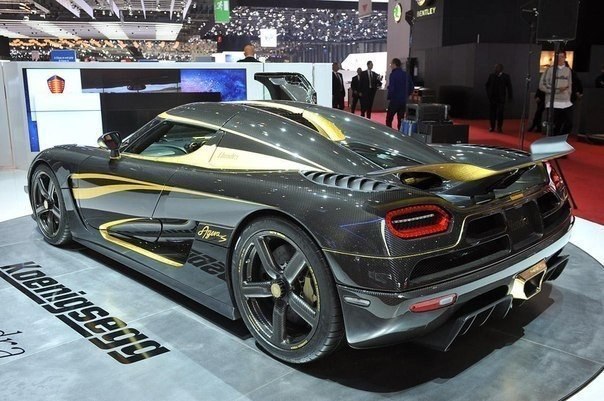 Koenigsegg Agera S.: ~ 51 .  : 1 030 ..  100/: 2.8 ... - 6