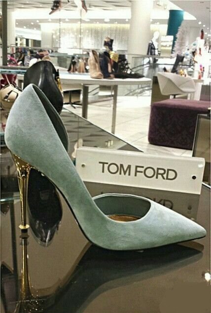    Tom Ford. - 6