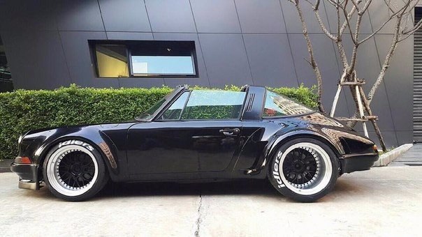 Porsche 911 (Series I) Narrow Targa by RWB (Rauh-Welt Begriff), 1967-1973.   ... - 3