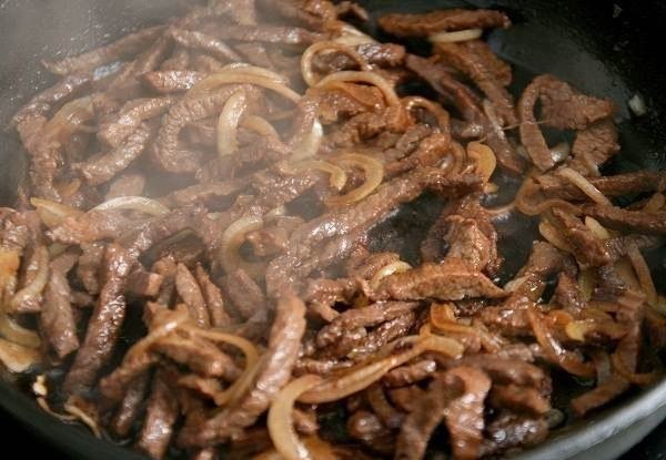 ОГУРЧИКИ С МЯСОМ ПО КОРЕЙСКИ.Ингредиенты: 2 тонких длинных огурца 400 гр. (или немного меньше) мяса ... - 7