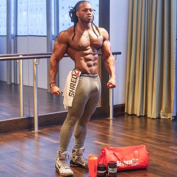 Ulisses Jr Фитнесист ).Часть первая!Возраст: 36Рост: 178 смВес: 95 кгКак ты начал заниматься ...