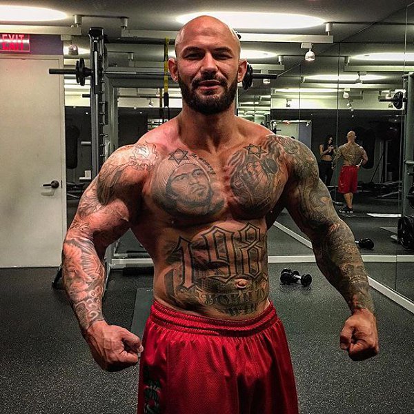 Не пропускать тренировки на отдыхе не так сложно, но держать диету в Майами невозможно!:)))) Надо ...