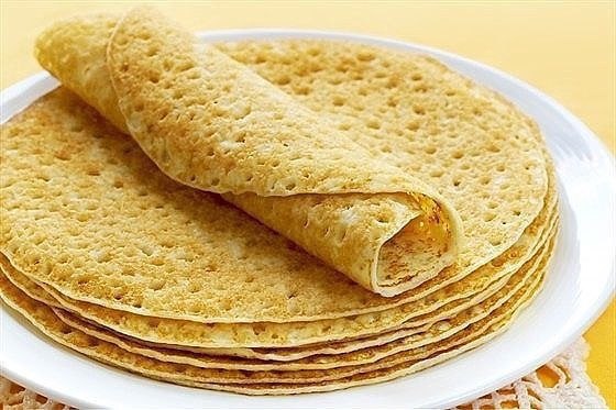 Блины на пиве (нереально вкусные!!!).Ингредиенты:Яйцо куриное 2 штукиПиво 1 стаканМолоко 1 ...