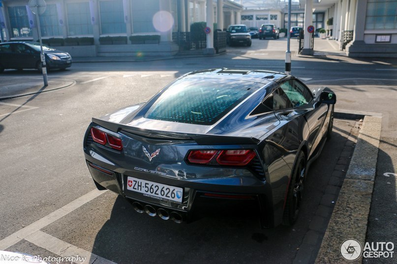 Chevrolet Corvette C7 Stingray - 8