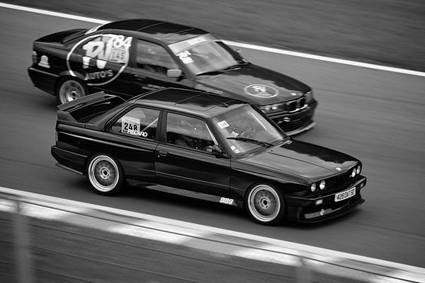 Сравниваем BMW 3 Series E30 и BMW 3 Series E36. Нам очень хотелось выяснить, в какой степени ...