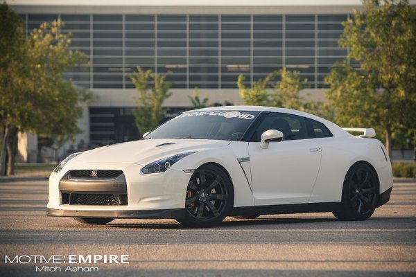 Nissan GT-R. - 2