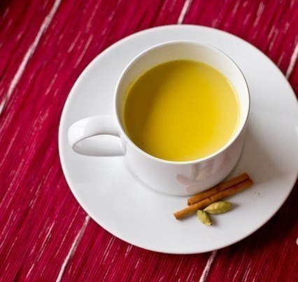 3 РЕЦЕПТА ЦЕЛЕБНЫХ НАПИТКОВ С КУРКУМОЙ.Куркума - это растение семейства Имбирные, происходящее из ...