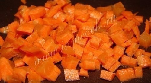 Сырный суп с курицей.Ингредиенты:Филе куриной грудки - 1 шт;Морковь - 1 шт.;Картофель - 5 шт.;Сыр ... - 5