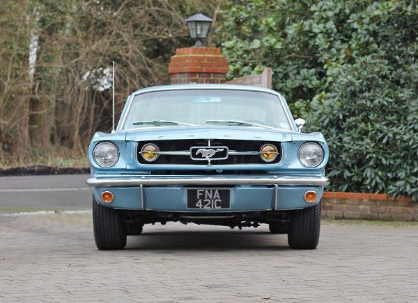 1965 Ford Mustang Fastback - 2