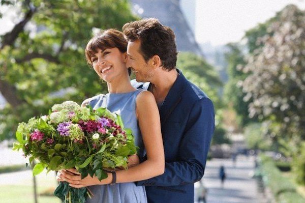 Мужчины, милые мужчины! Почаще думайте о нас! Цветы дарите без причины, и не стесняйтесь нежных ...