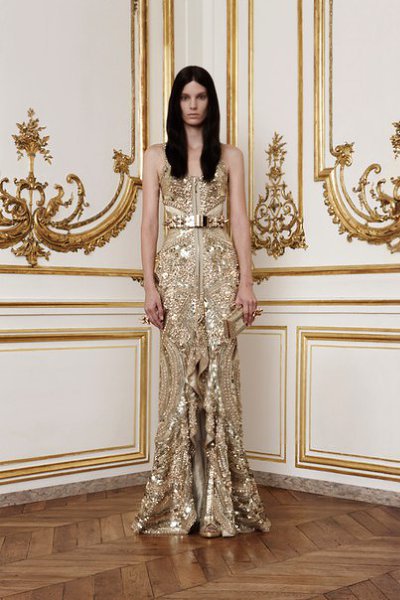 Givenchy F/W 2010-11 Couture - 2