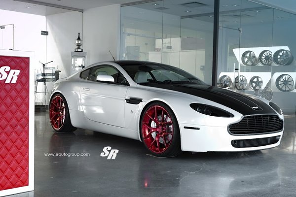 Aston Martin Vantage