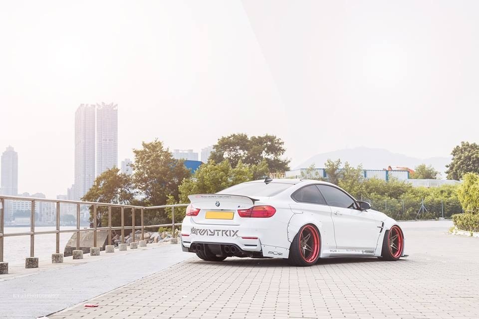 BMW M4 Liberty Walk - 3