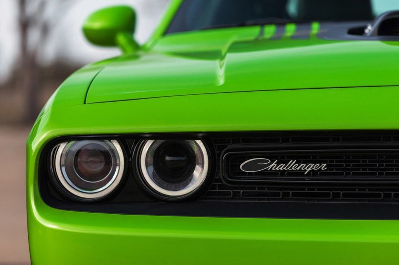 Dodge Challenger - 3