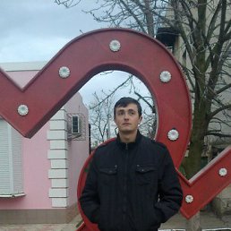 Дмитрий, 31, Геническ