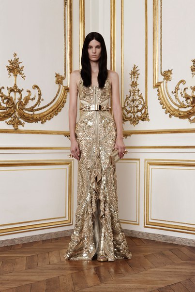 Givenchy F/W 2010-11 Couture - 2