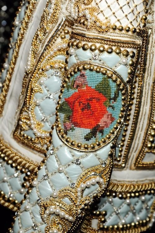 Balmain Details. - 6