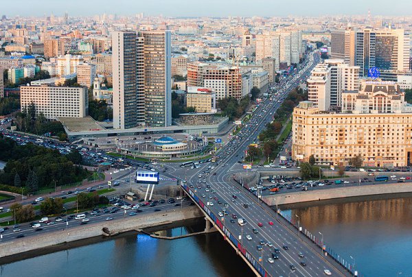 Посмотреть на крупные города с высоты можно на бесплатной выставке «Звездные войны».Захватывающие ... - 2