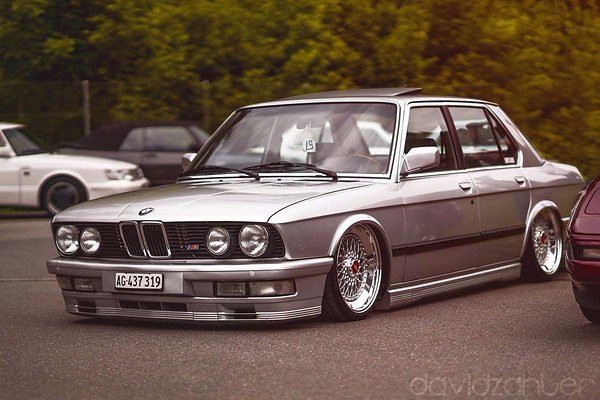 BMW 5-Series (E28)