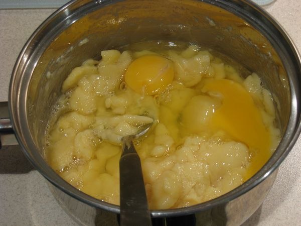 Эклеры со сгущенкой. Никогда не думала, что эклеры это так просто! Мой муж был удивлен, почему я ... - 2