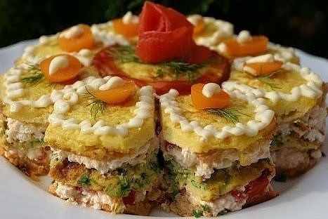 ТОП-5 САМЫХ ВКУСНЫХ ЗАКУСОЧНЫХ ТОРТОВ.1) Рыбный закусочный тортИНГРЕДИЕНТЫ: 5 шт. вафельных коржей 1 ...