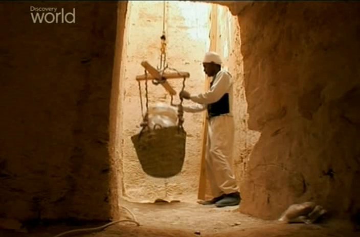     .(King Tut's Mystery Tomb Opened)    ... - 3