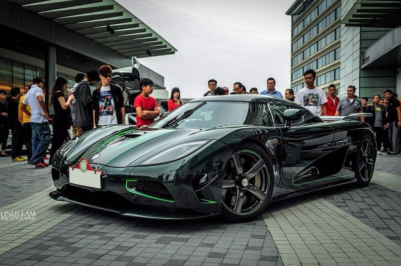 Koenigsegg Agera S.: 5.0 V8 : 1031 ..  : 1100  . : ...