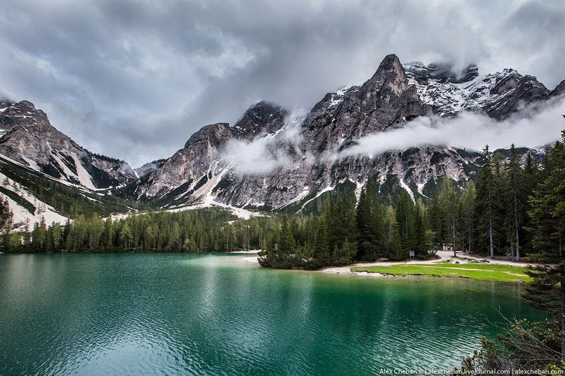   (Lago di Braies)       ,   . - 8