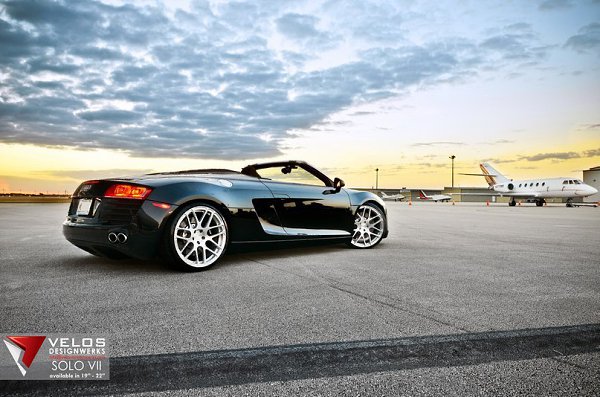 Audi R8 Spyder. - 8