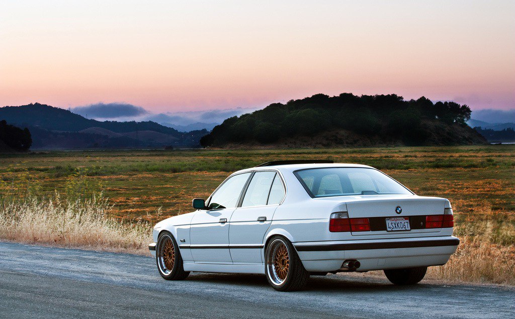 BMW 5 Series E34 - 4